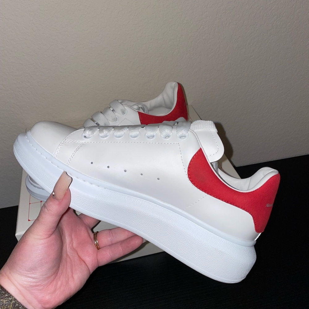 Alexander McQueen Sneakers 💯 Authentic - Picture 8 of 14